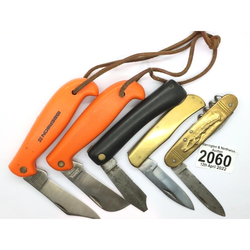 2060 - Two Ibbeyson folding knives and three others. P&P Group 1 (£14+VAT for the first lot and £1+VAT for ... 