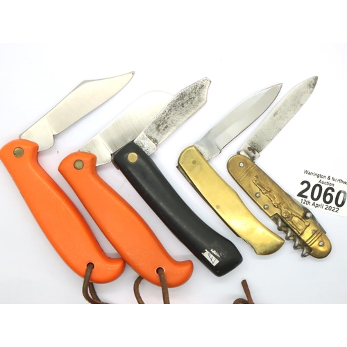 2060 - Two Ibbeyson folding knives and three others. P&P Group 1 (£14+VAT for the first lot and £1+VAT for ... 