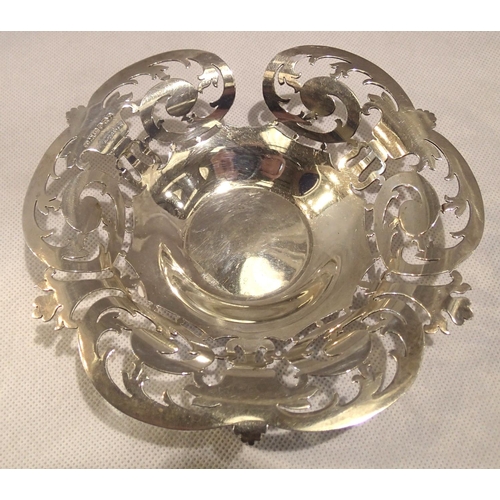 89 - Hallmarked silver ornate pierced dish, D: 17 cm, 109g. P&P Group 1 (£14+VAT for the first lot and £1... 