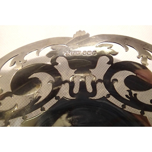 89 - Hallmarked silver ornate pierced dish, D: 17 cm, 109g. P&P Group 1 (£14+VAT for the first lot and £1... 