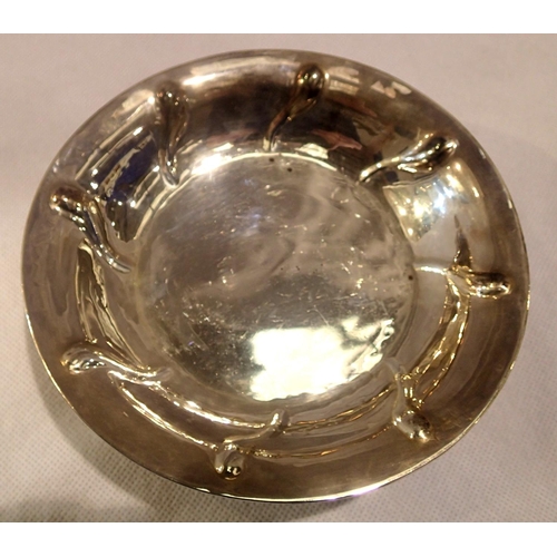 90 - Silver hallmarked footed dish, D: 14 cm, 164g, could benefit from a clean, minor surface markings. P... 