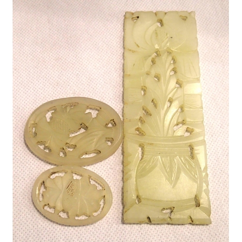 386 - Three pieces of carved jade, largest H: 11 cm. P&P Group 1 (£14+VAT for the first lot and £1+VAT for... 