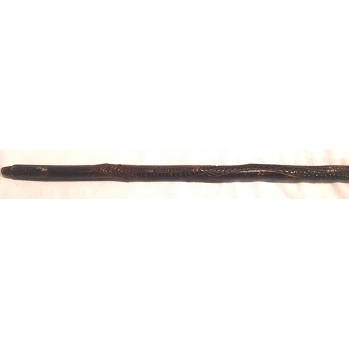 390 - Oriental wooden antique walking stick, L: 87 cm. P&P Group 3 (£25+VAT for the first lot and £5+VAT f... 