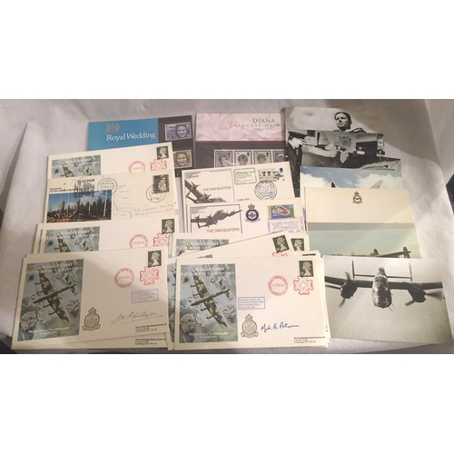 422 - Fifteen mixed signed and flown military first day covers. P&P Group 2 (£18+VAT for the first lot and... 