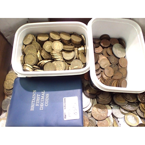 3016 - Large collection of mixed UK and world coins. P&P Group 3 (£25+VAT for the first lot and £5+VAT for ... 