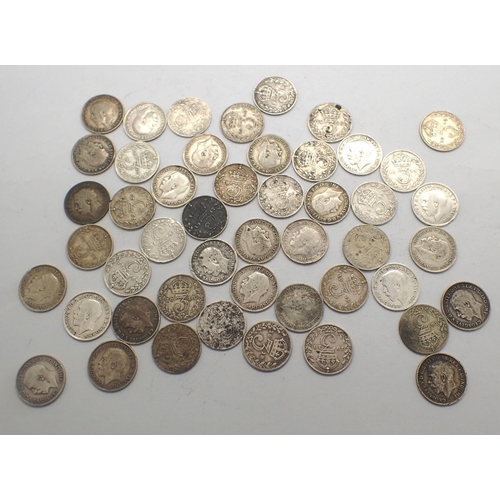 3023 - Fifty silver sixpences of George V, dates 1913-1920, mixed grades. P&P Group 1 (£14+VAT for the firs... 