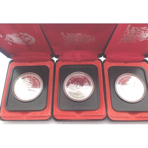 3092 - Three cased 1976 Canadian silver proof dollars. P&P Group 1 (£14+VAT for the first lot and £1+VAT fo... 