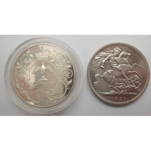 3093 - Silver boxed 1977 crown and a 1951 Festival Of Britain example. P&P Group 1 (£14+VAT for the first l... 