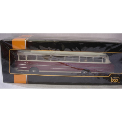 2118 - 1XO 1/43 scale BUS025LQ 1972 Ikarus 66, new and factory sealed. P&P Group 1 (£14+VAT for the first l... 