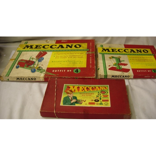 2133 - Meccano set 4, set 2 and accessory outfit 4A. Appear complete, good condition - boxes fair. P&P Grou... 