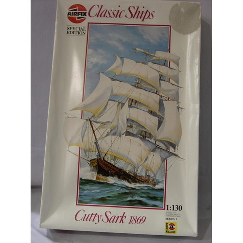 2171 - Airfix 1/130 scale classic ships kit, Cutty Sark, complete, unchecked. P&P Group 1 (£14+VAT for the ... 