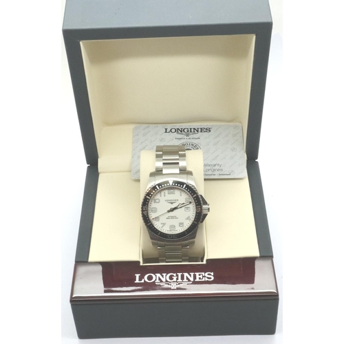 78 - Longines; Hydro Conquest Sports 300M divers wristwatch, stainless steel strap, automatic movement wi... 