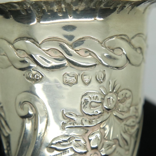 96 - Hallmarked silver weighted ornate bud vase, London assay, H: 13 cm. P&P Group 1 (£14+VAT for the fir... 