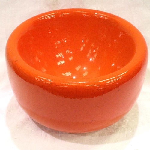 120 - Rosenthal ceramic orange bowl, D: 19 cm, H: 10 cm. P&P Group 2 (£18+VAT for the first lot and £3+VAT... 