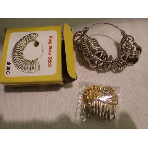 1110 - Set of fourteen antique style pocket watch keys and a boxed set of finger ring sizers. P&P Group 1 (... 