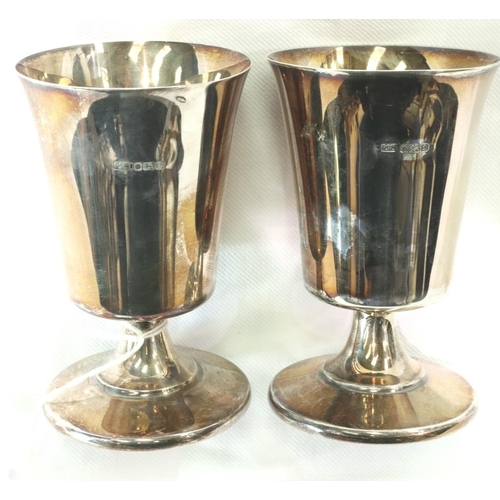 91 - Pair of hallmarked silver wine goblets, H: 11 cm, 187g. P&P Group 2 (£18+VAT for the first lot and £... 