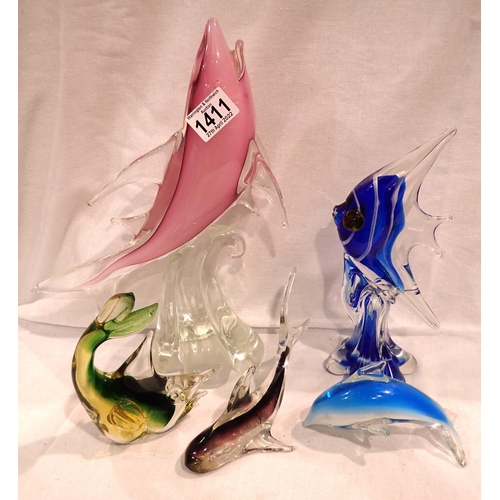 1411 - Five glass fish, tallest H: 35 cm. Not available for in-house P&P, contact Paul O'Hea at Mailboxes o... 