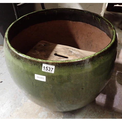 1537 - Large green stoneware pot, D: 48 cm. Not available for in-house P&P, contact Paul O'Hea at Mailboxes... 