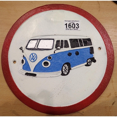 1603 - Cast iron VW Campervan plaque, D: 25 cm. P&P Group 2 (£18+VAT for the first lot and £3+VAT for subse... 