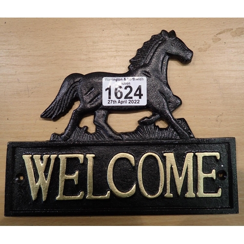 1624 - Cast iron Welcome sign with horse, 20 x 15 cm. P&P Group 2 (£18+VAT for the first lot and £3+VAT for... 