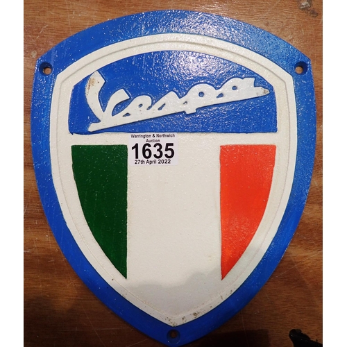 1635 - Cast iron Vespa wall plaque, 27 x 22 cm. P&P Group 2 (£18+VAT for the first lot and £3+VAT for subse... 