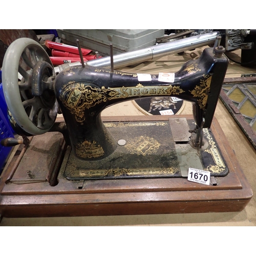 1670 - Singer sewing machine, hand cranked. Not available for in-house P&P, contact Paul O'Hea at Mailboxes... 