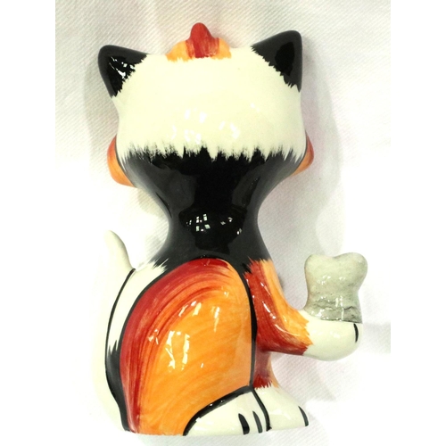 158 - Lorna Bailey cat, Got Ya, H: 13 cm. No cracks, chips or visible restoration. P&P Group 1 (£14+VAT fo... 