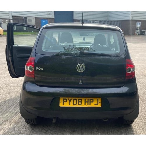 1B - 2008 VW Fox, black three door, MOT until 26-01-2023, 122,000 miles. One key.