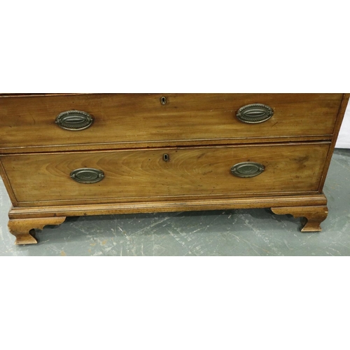 3094 - George III walnut chest of two short above three long graduated drawers, raised on edge bracket supp... 