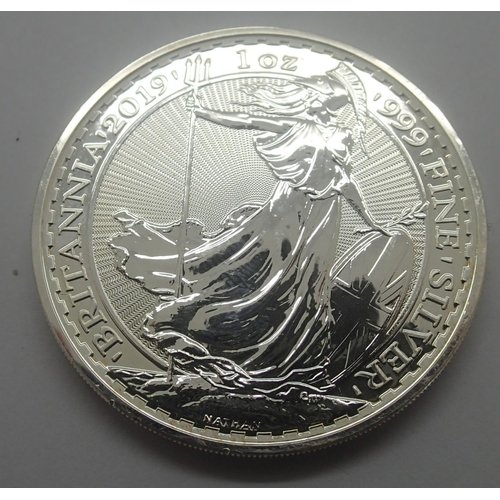 3132 - Silver Bullion: 2019 silver Britannia round. P&P Group 1 (£14+VAT for the first lot and £1+VAT for s... 