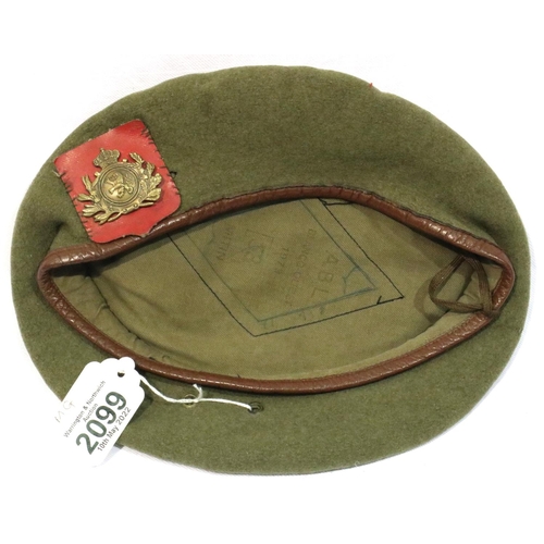 2099 - 1970s military beret with badge. P&P Group 1 (£14+VAT for the first lot and £1+VAT for subsequent lo... 