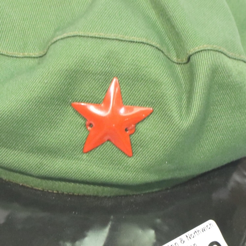 2102 - 1960s China Peoples Liberation Army cap. P&P Group 2 (£18+VAT for the first lot and £3+VAT for subse... 