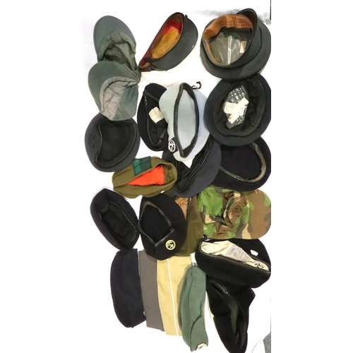 2123 - Twenty mixed Armed Forces berets side caps and visor caps. P&P Group 2 (£18+VAT for the first lot an... 