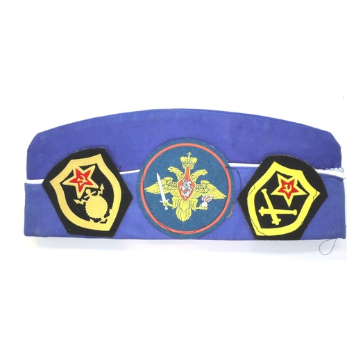 2202 - Russian cap with mixed badges. P&P Group 2 (£18+VAT for the first lot and £3+VAT for subsequent lots... 