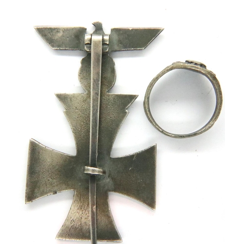 2215 - German WWI Iron Cross first class with WWII integral spange, tapering pin back, unmarked, with a whi... 