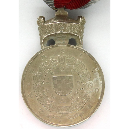 2236 - WWII Croatian Order of the Zvonimir cross. P&P Group 1 (£14+VAT for the first lot and £1+VAT for sub... 