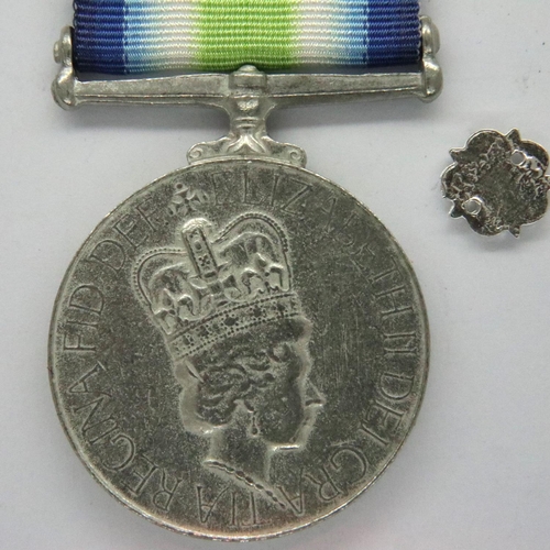 2251 - Probable reproduction South Atlantic medal and rosette. P&P Group 1 (£14+VAT for the first lot and £... 