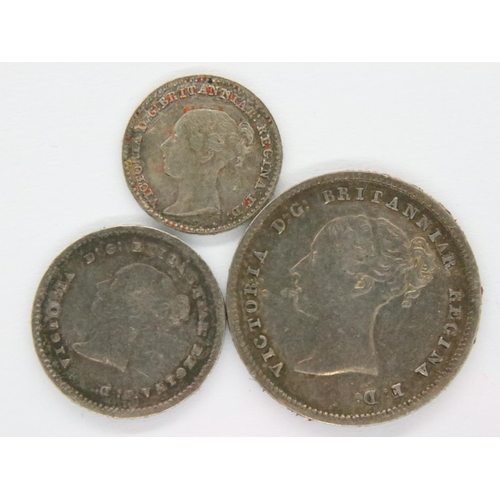 3093 - 1843 Maundy part set (3 coins) of Queen Victoria. P&P Group 1 (£14+VAT for the first lot and £1+VAT ... 