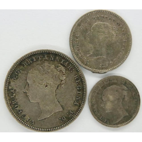 3095 - 1869 Maundy part set (3 coins) of Queen Victoria. P&P Group 1 (£14+VAT for the first lot and £1+VAT ... 