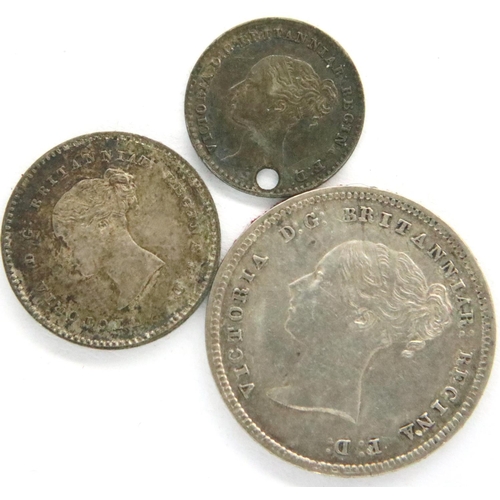 3179 - 1846 Muandy part set (3 coins) of Queen Victoria. P&P Group 1 (£14+VAT for the first lot and £1+VAT ... 