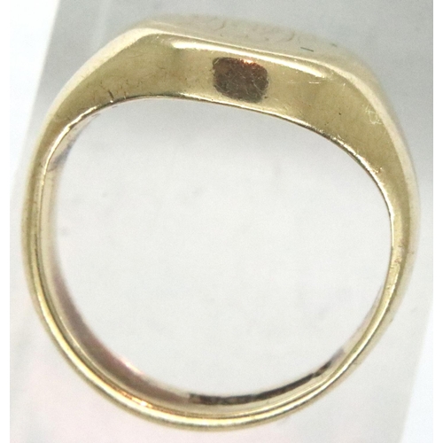 19 - 9ct gold small signet ring, size F/G, 5.5g. P&P Group 1 (£14+VAT for the first lot and £1+VAT for su... 