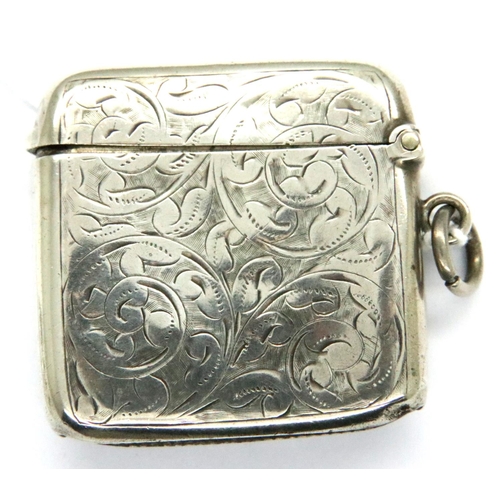 102 - Hallmarked silver vesta case, 40 x 45 mm, 26g. P&P Group 1 (£14+VAT for the first lot and £1+VAT for... 