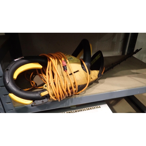 1903 - Landxcape electric hedge trimmer. Not available for in-house P&P, contact Paul O'Hea at Mailboxes on... 