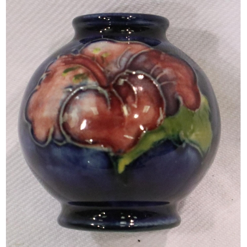 206 - Miniature Moorcroft bulbous vase in the Hibiscus pattern, H: 30 mm. No cracks, chips or visible rest... 