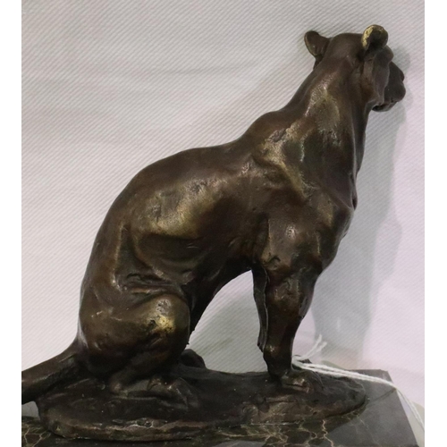 260 - Bronze Panther on marble base, signed, H: 18 cm. P&P Group 2 (£18+VAT for the first lot and £3+VAT f... 