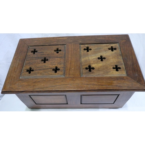 276 - Wooden Church box, L: 36 cm. P&P Group 2 (£18+VAT for the first lot and £3+VAT for subsequent lots)