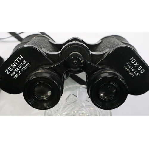 290 - Zenith 10 x 50 field binoculars, 5.5, cased with lens cap. P&P Group 2 (£18+VAT for the first lot an... 