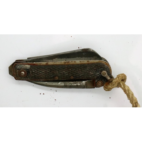 2155 - 1945 dated British Army jack knife. P&P Group 1 (£14+VAT for the first lot and £1+VAT for subsequent... 