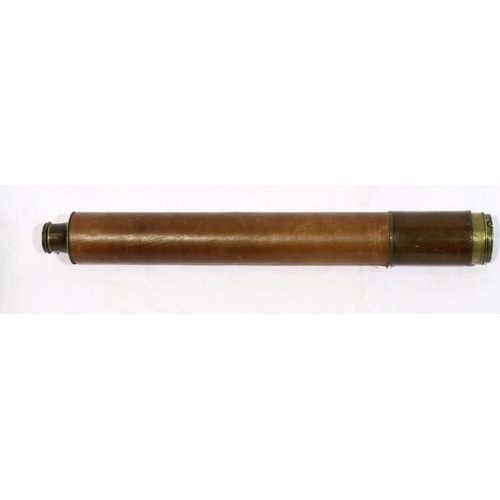 2160 - Brass and leather watchmans telescope, L: 95 cm extended. P&P Group 3 (£25+VAT for the first lot and... 