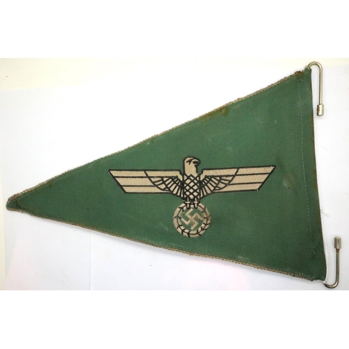 2172 - Third Reich German Officers car pennant. P&P Group 1 (£14+VAT for the first lot and £1+VAT for subse... 